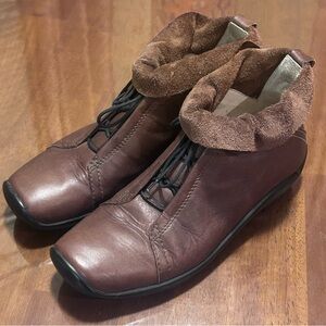 Wolky Brown Leather Boot Bootie Women Sz 39 (US 8-8.5) Lace Up Rubber Sole